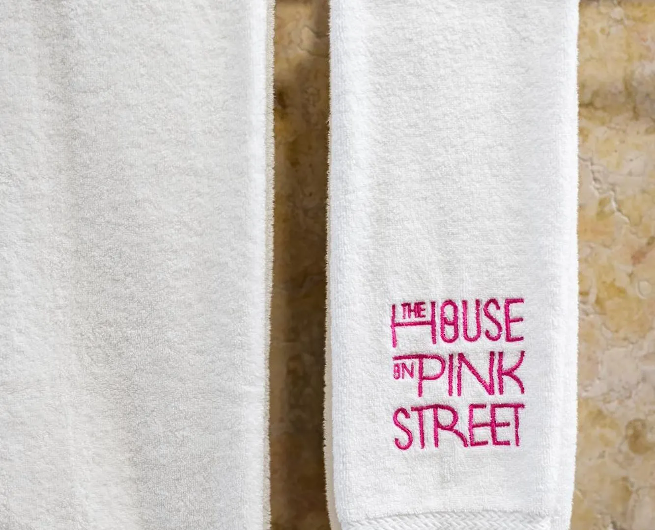The House On The Pink Street In Lisbon Aparthotel