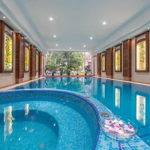 https://lions-garden-hotel.inbudapesthotels.com