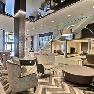 https://courtyard-by-marriott-montreal-brossard.hotels-in-montreal.org